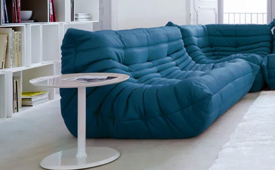 素材① 公式写真（ソファのベース）